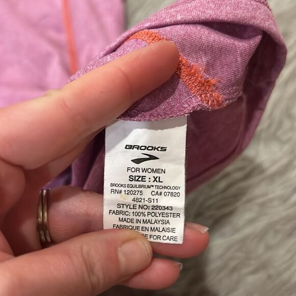 Brooks purple and orange moisture wicking racerbackk tank top size - Picture 3 of 5